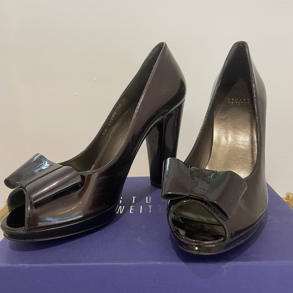 Stuart Weitzman patent pumps. - Picture 9 of 10